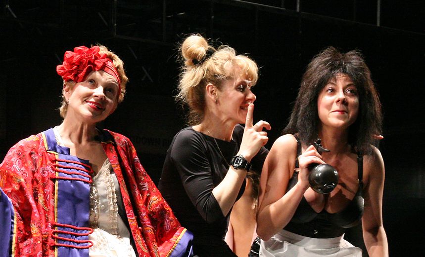 Шум за сценой