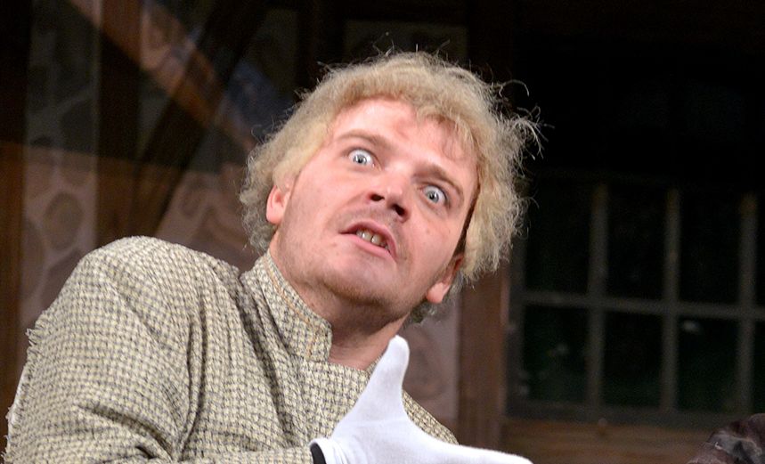 Шум за сценой